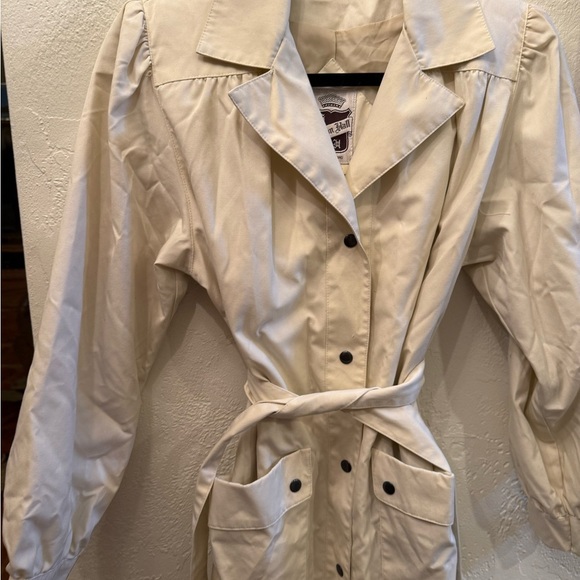 Women's Vintage Saxton Hall Cream Trench Coat size 7 - Picture 2 of 16